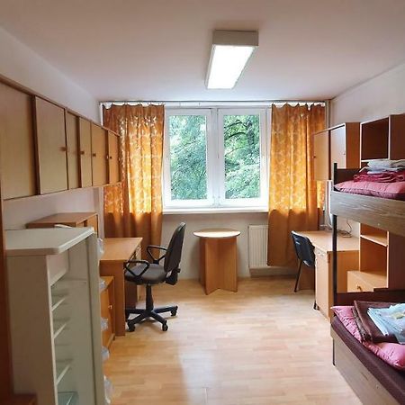 Dom Studencki Mikrus Hostel Warszawa Zewnętrze zdjęcie