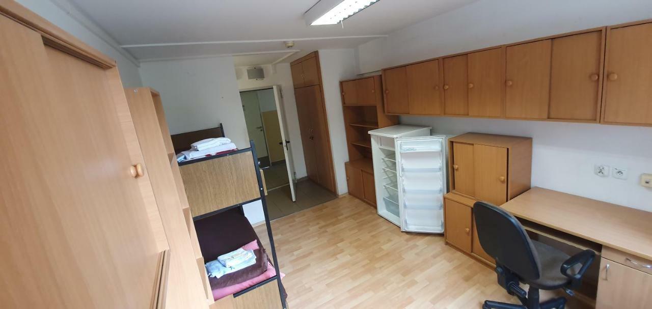 Dom Studencki Mikrus Hostel Warszawa Zewnętrze zdjęcie