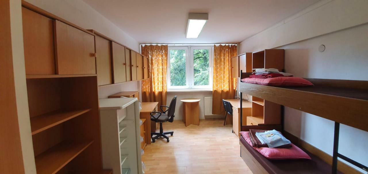 Dom Studencki Mikrus Hostel Warszawa Zewnętrze zdjęcie