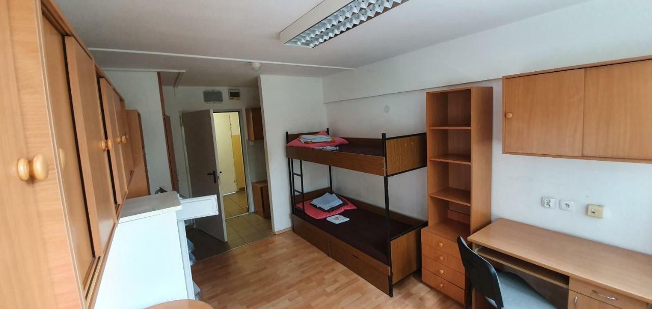 Dom Studencki Mikrus Hostel Warszawa Zewnętrze zdjęcie